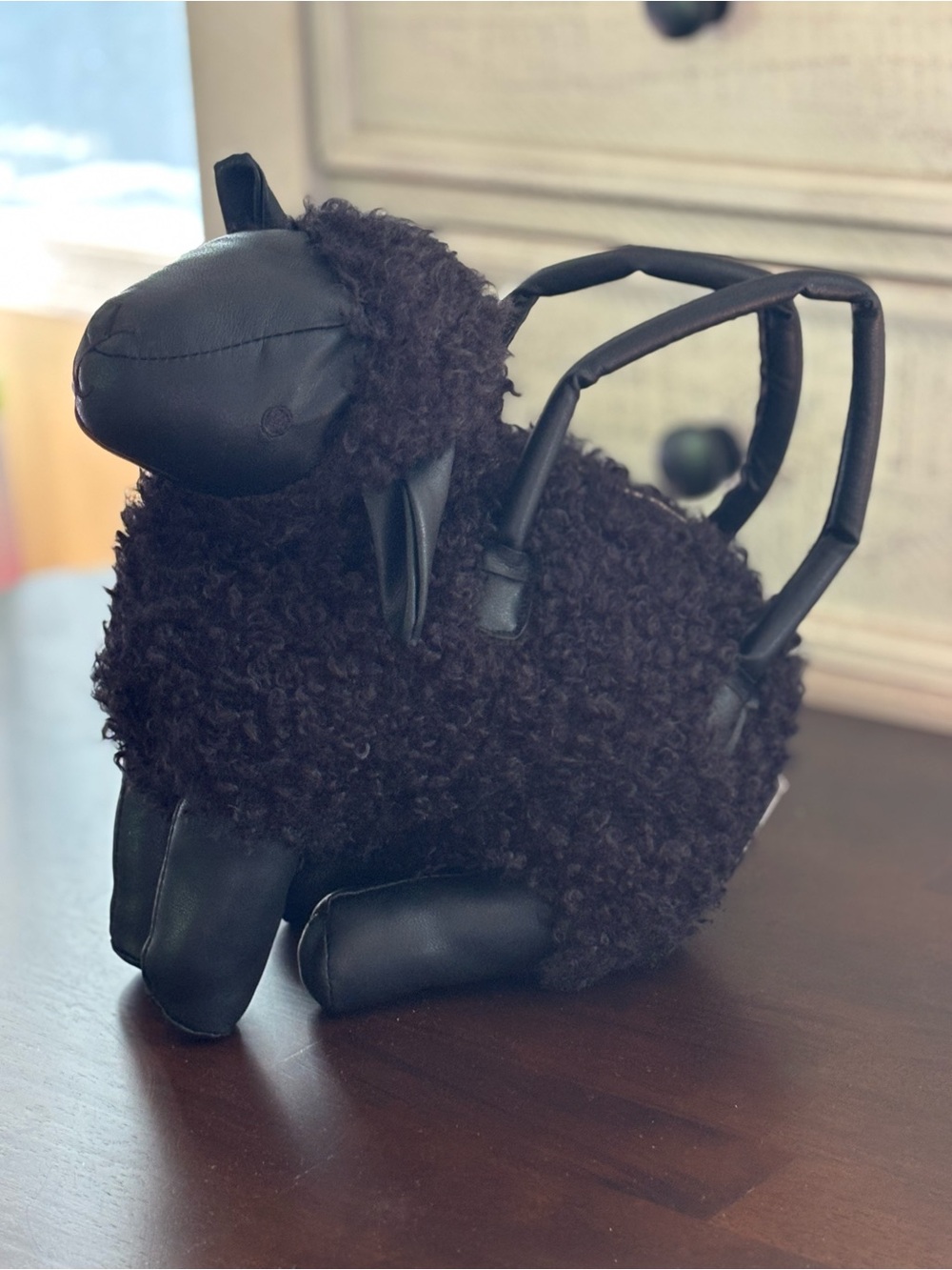 *VIRAL* BLACK SHEEP FAUX FUR CB HANDBAG *NWT*